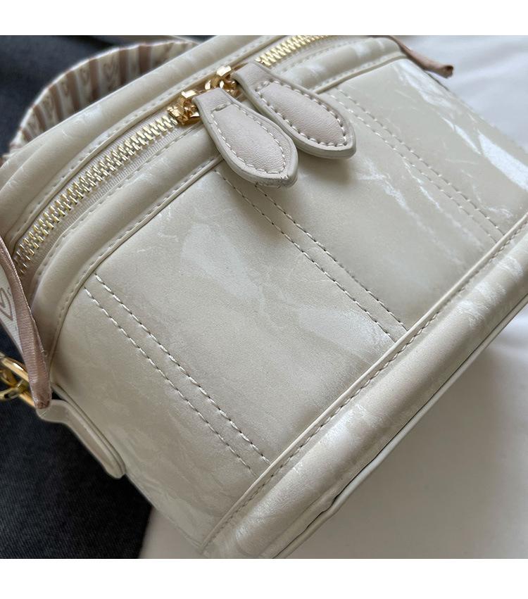 Popular bags for women, textured crossbody small square bag