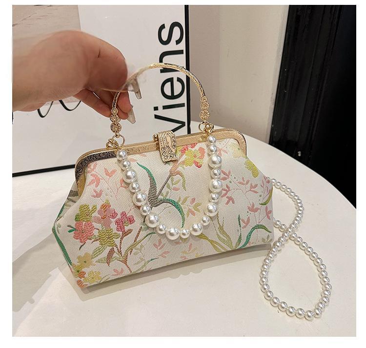 New Chinese style bag Chinese style embroidered handbag cheongsam bag