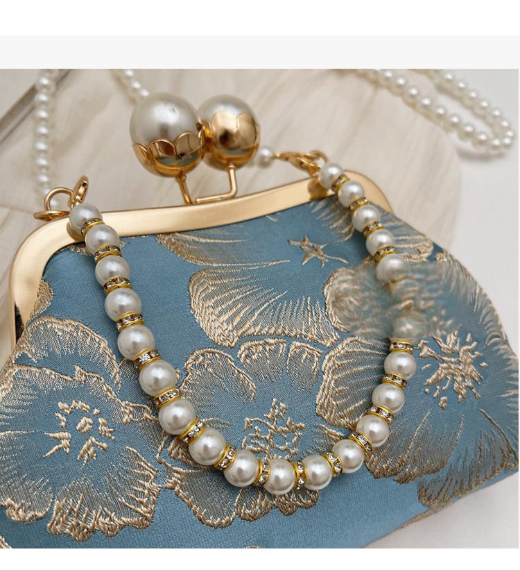 Chinese style embroidered women's bag