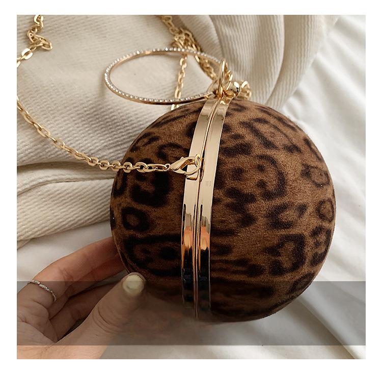 Fashionable and stylish ladies' crossbody chain handbag small round bag