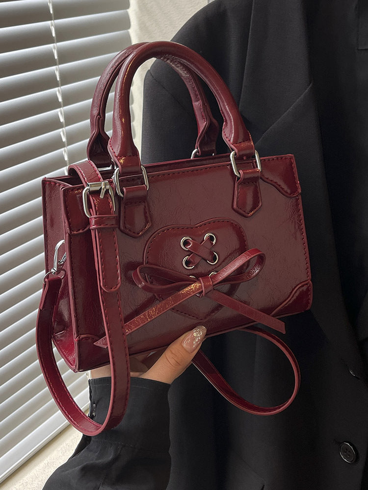 Fashionable small square handbag