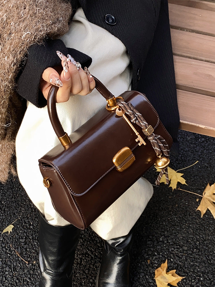 New autumn and winter versatile crossbody bag fashionable small square handbag trend