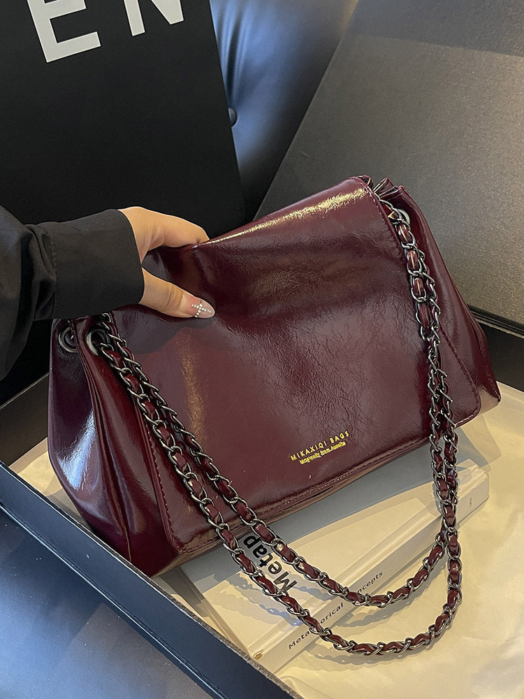 The new lady's senior autumn and winter chain crossbody bag