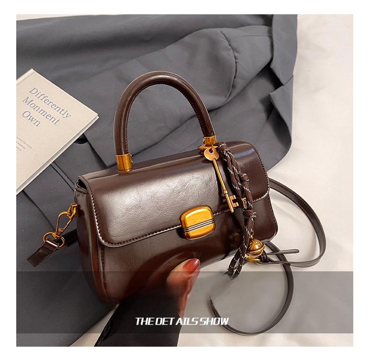 New autumn and winter versatile crossbody bag fashionable small square handbag trend