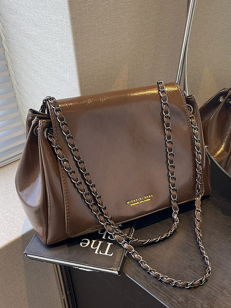 The new lady's senior autumn and winter chain crossbody bag