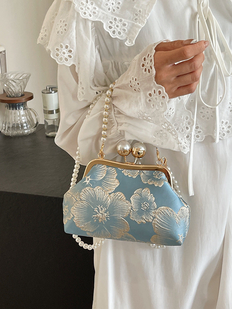 Chinese style embroidered women's bag